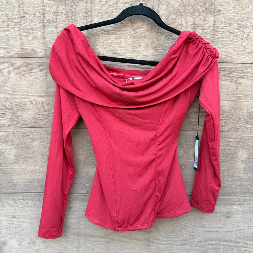Ta3 Off-Shoulder Long-Sleeve Women’s Top